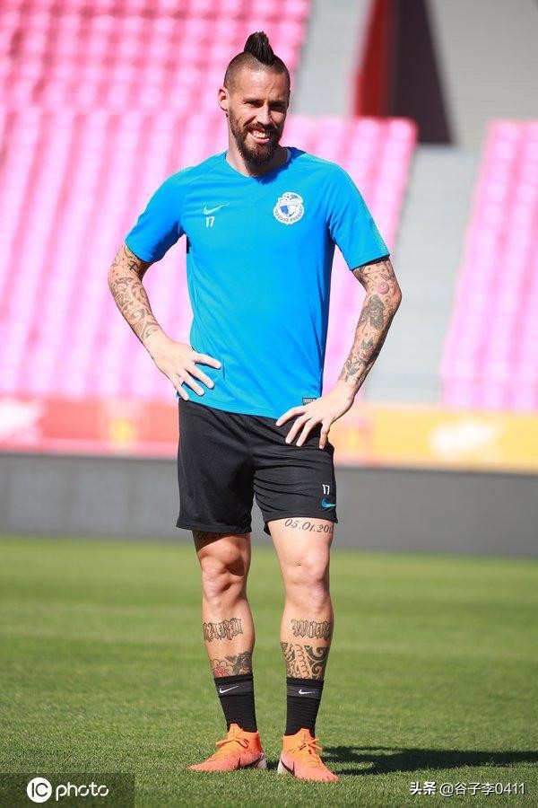 大连足球哈姆西克,中前卫排行榜2019足球