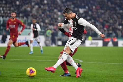 c罗梅开二度助尤文收获联赛4连胜,c罗梅开二度尤文3比0获近4场首胜