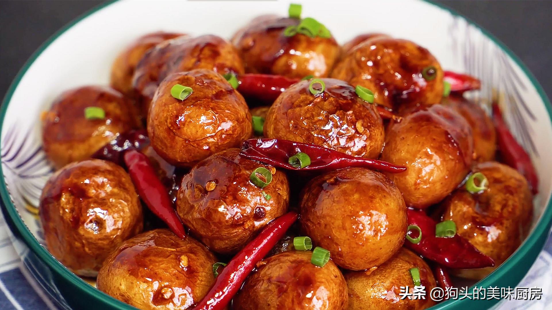 春天遇上土豆不要手软，多买些，不去皮不切块，整个上锅煮，真香