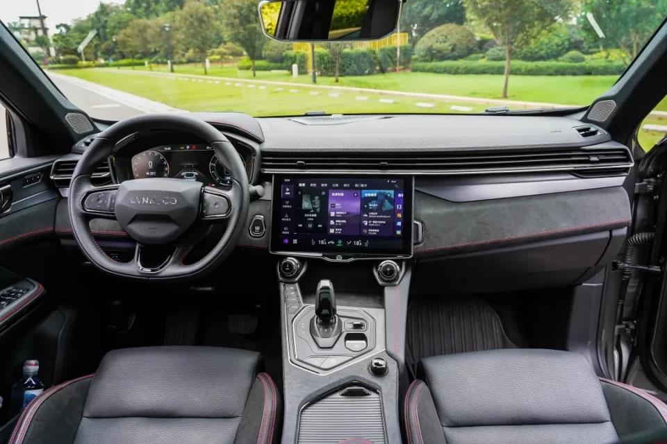 领克01phev和领克05phev,2022款领克05两驱耀halo测评