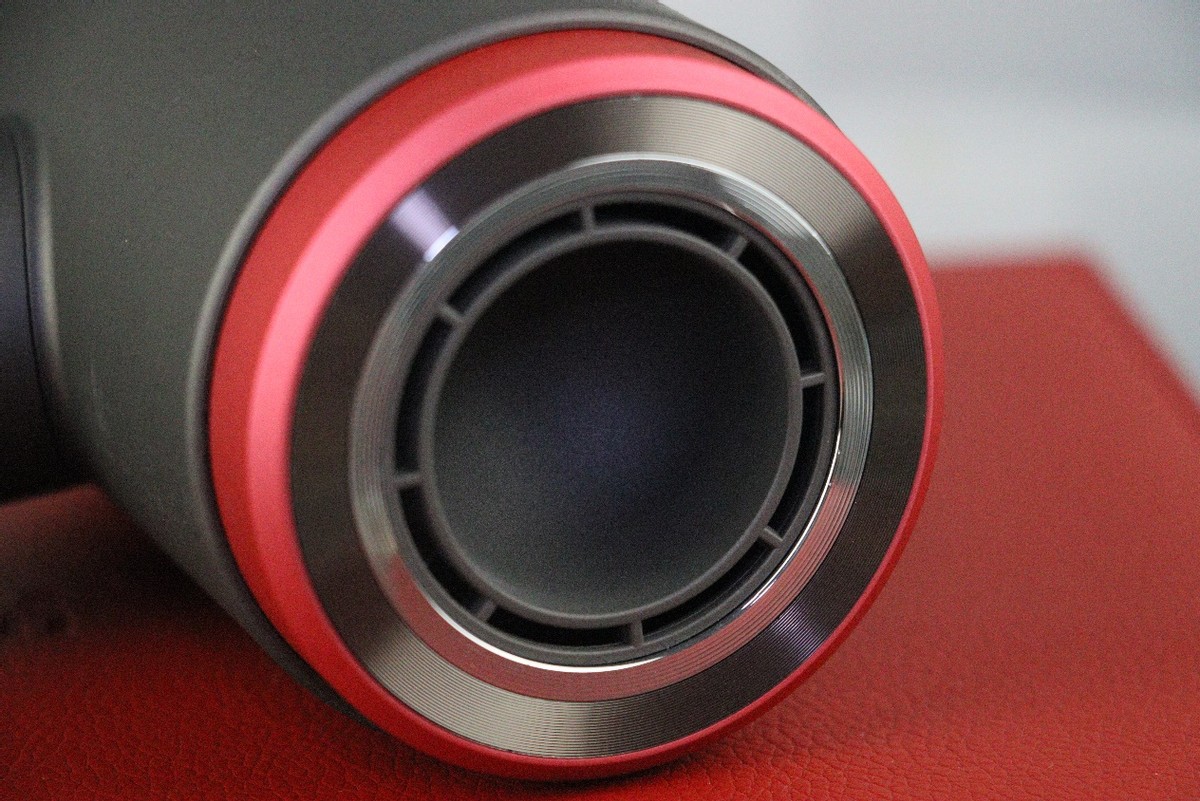 一个支持88W闪充的诗恩吹风机是要闹哪样？