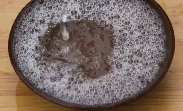 「借花辨酒」是泡沫还是花酒花的两副模样