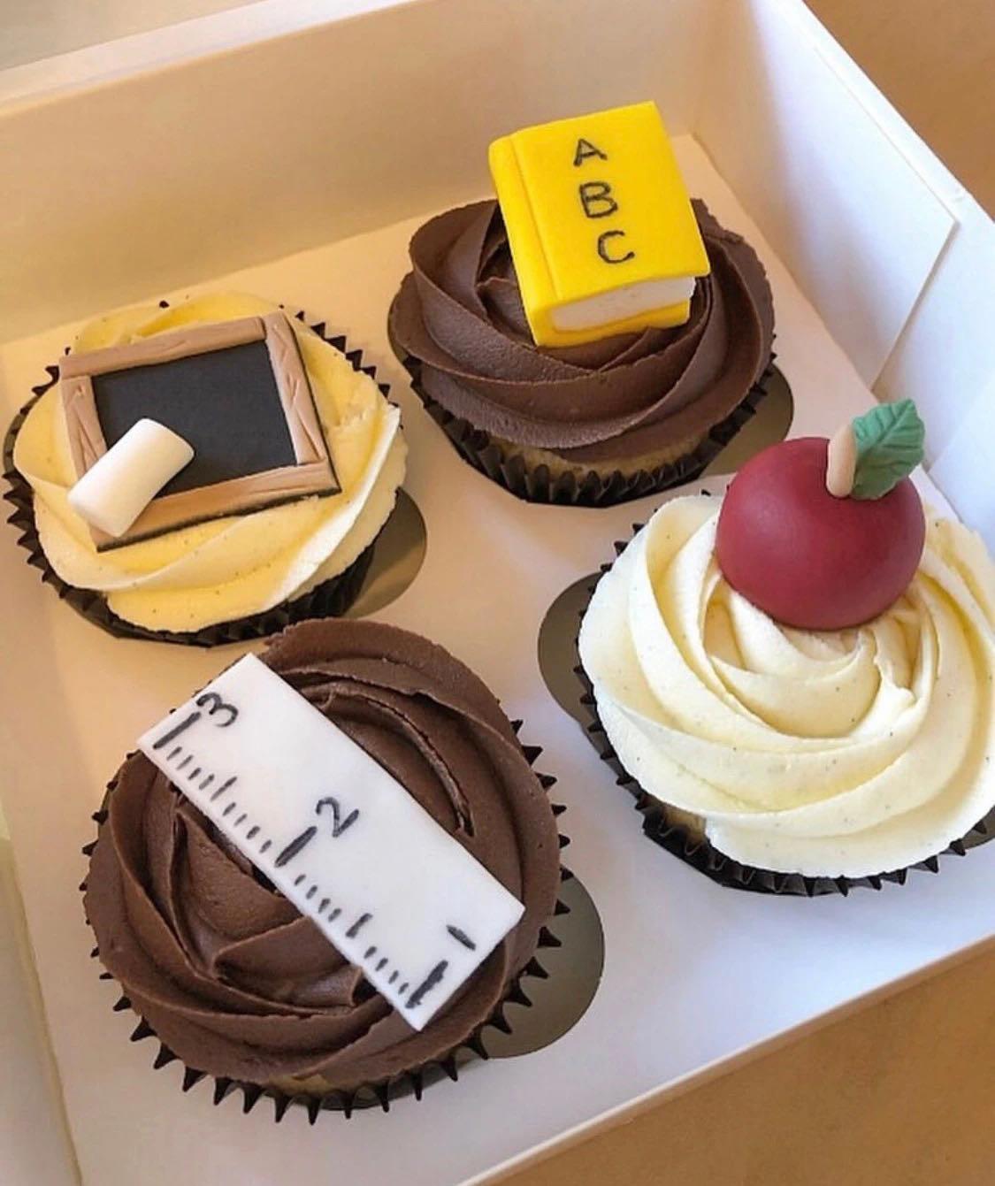 教师节不知道送什么花,教师节不知道要送哪位老师