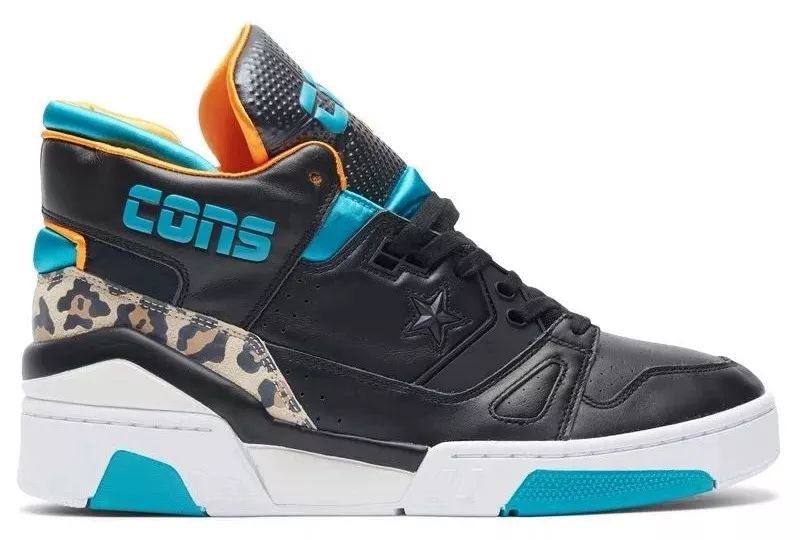 欧阳娜娜穿匡威经典款,匡威高帮帆布鞋欧阳娜娜