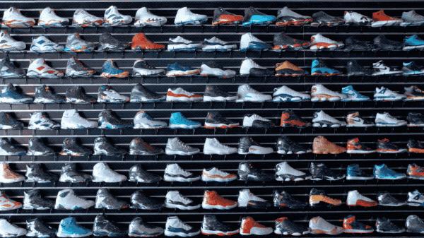 90后中国鞋王,中国90后在美国卖鞋