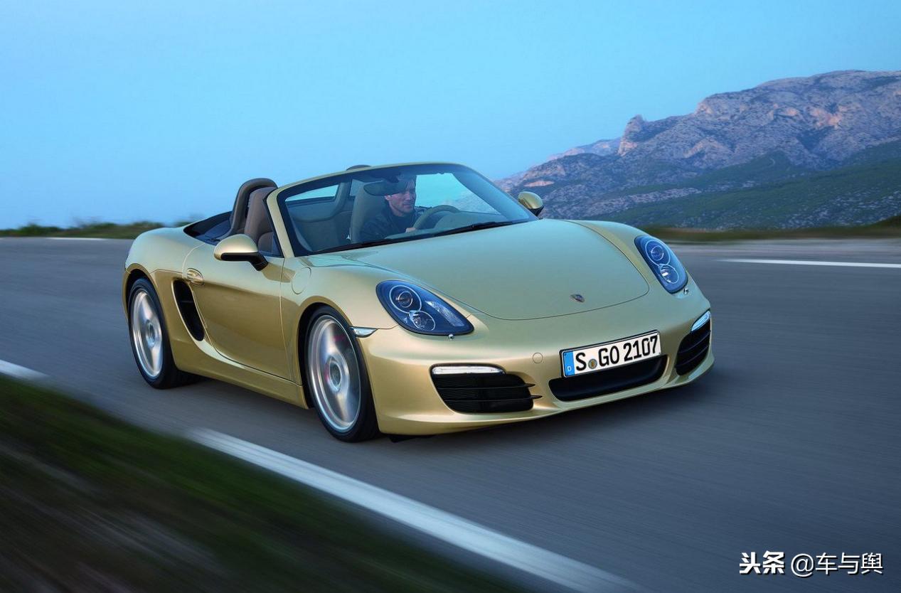 奥迪tt软顶敞篷跑车视频,2019奥迪tt敞篷版跑车太好看了吧