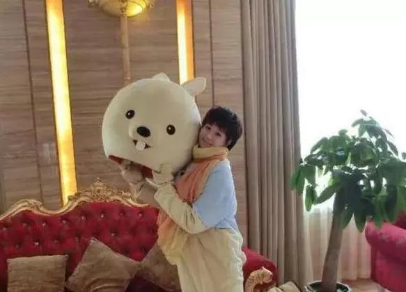 于小彤和海陆秀恩爱,于小彤和海陆分手是哪年