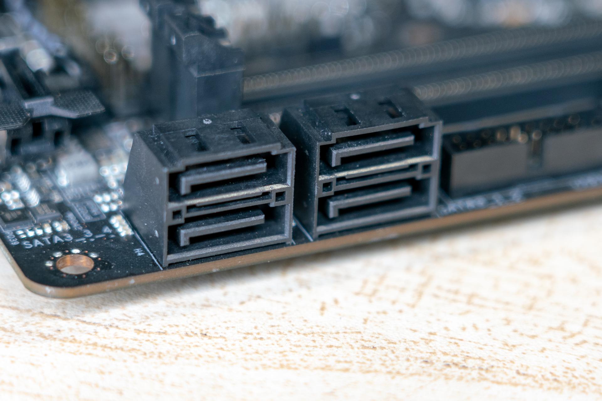 华擎x570phantomitx,华擎x570itx雷电3