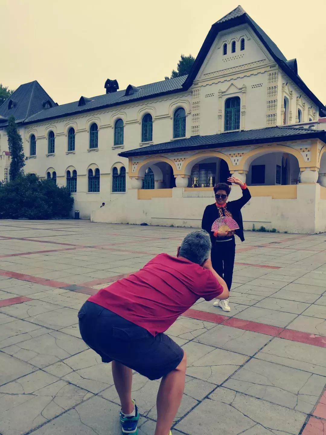 几个闺蜜自驾游的视频,一群闺蜜旅行视频