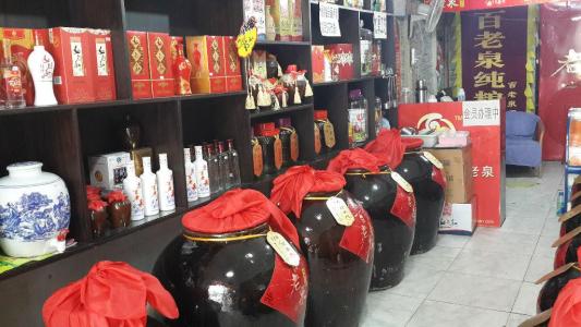 因“泉”而生的济南，他的白酒故事，我来说