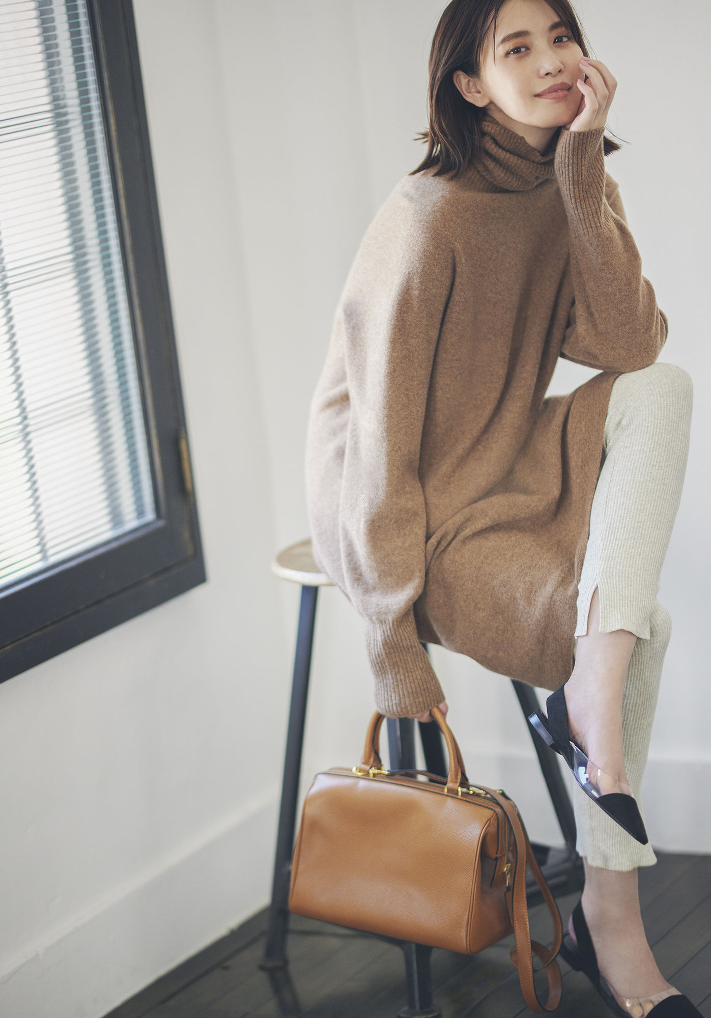 秋冬腰带款针织连衣裙紫色,针织连衣裙秋冬款穿搭图