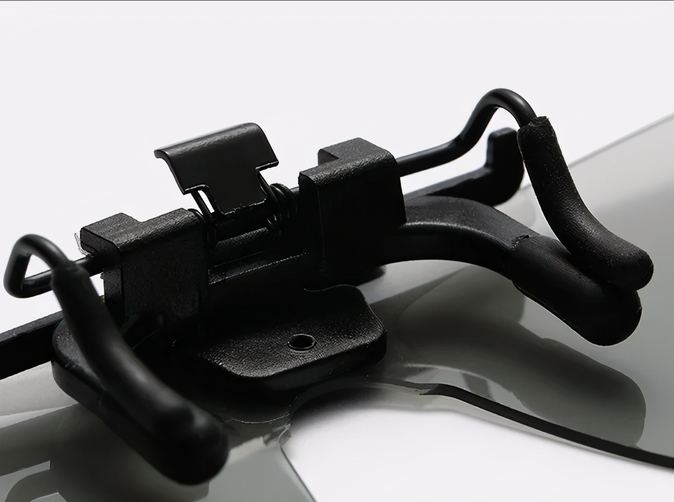 眼镜变墨镜好用吗,眼镜遇光变墨镜无框