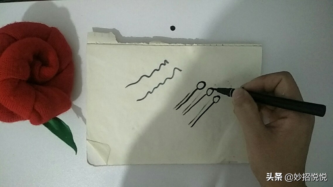 眼线笔买回来怎么不出水,599元眼线笔