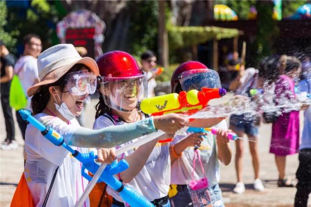 宽城万达广场，喊你来湿身