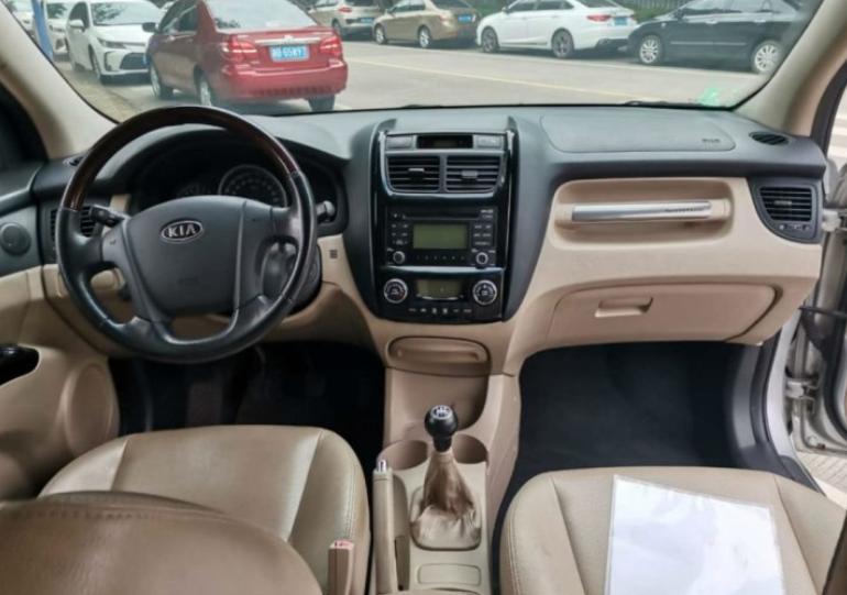 2012年15公里起亚狮跑二手多少钱,手动起亚狮跑二手应该买哪一年