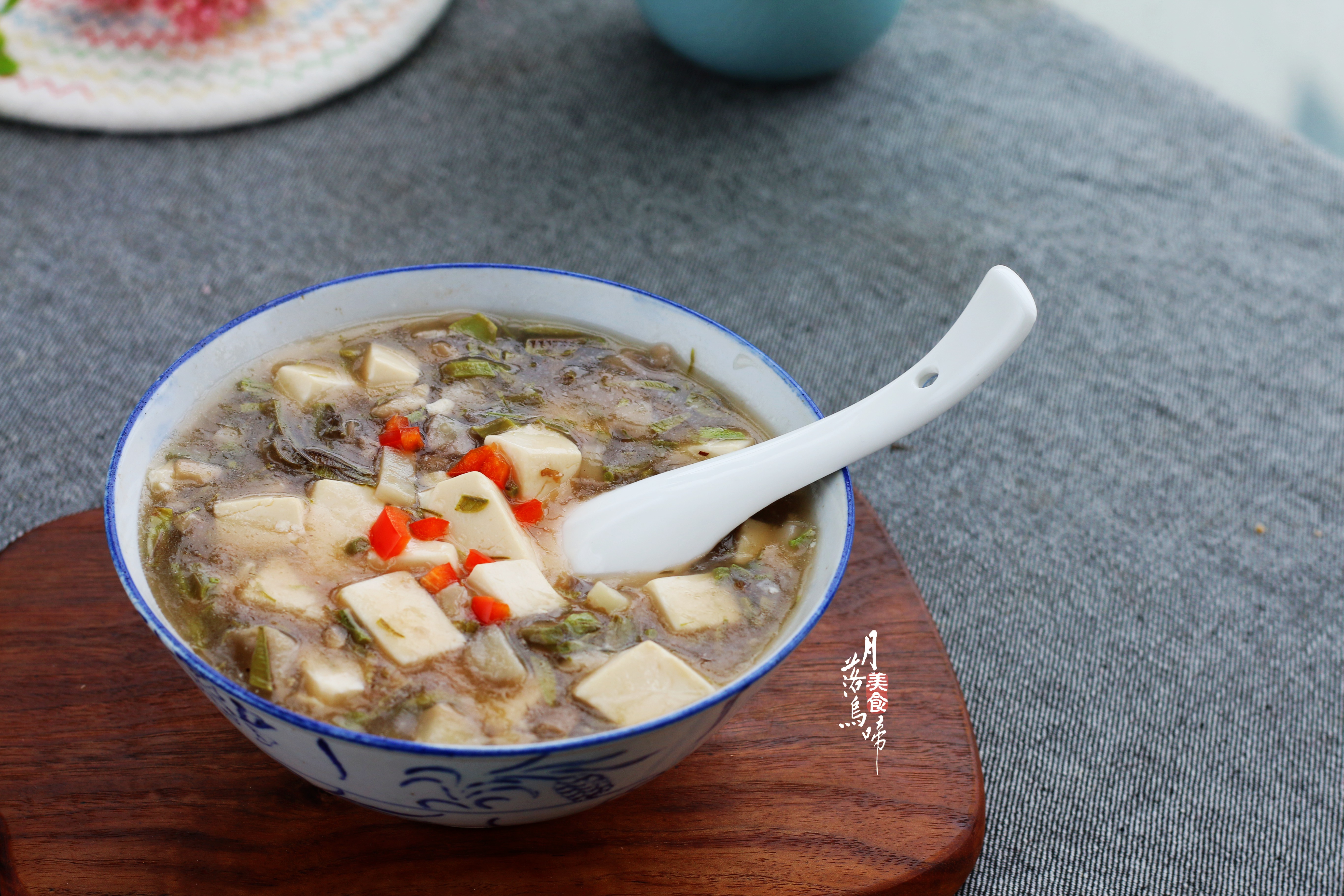 香椿除了炒鸡蛋还能炒什么吃,香椿这样做比炒鸡蛋更好吃