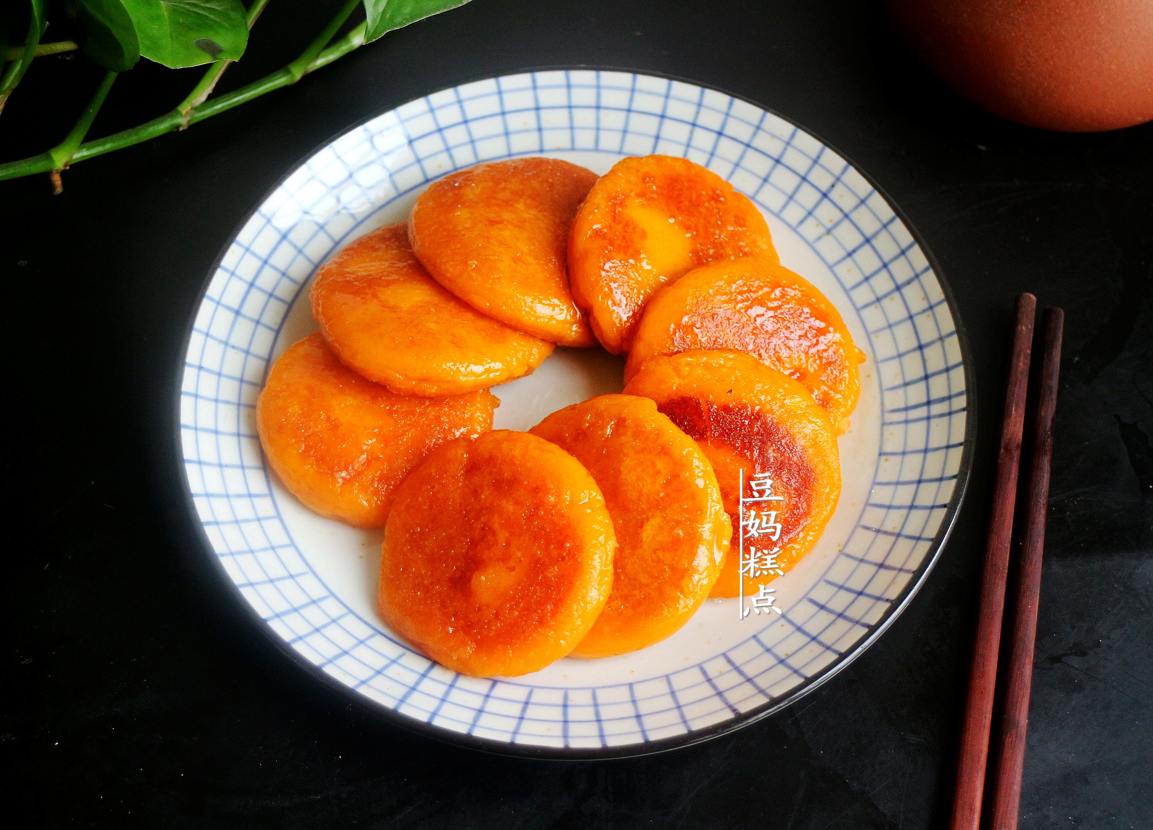 红薯饼的做法不塌的小视频,好吃的红薯饼软糯香甜