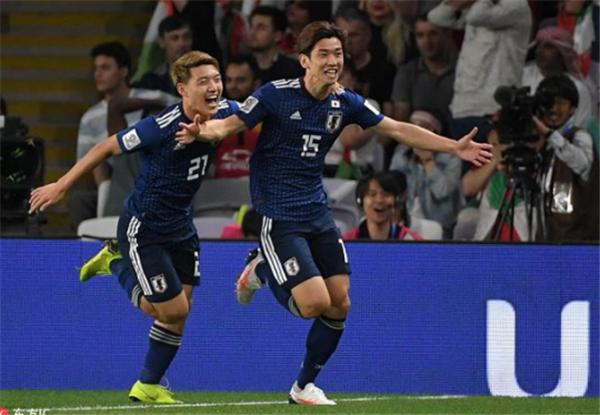 3比1国足逆转日本,中国足球1比0击败伊朗的视频