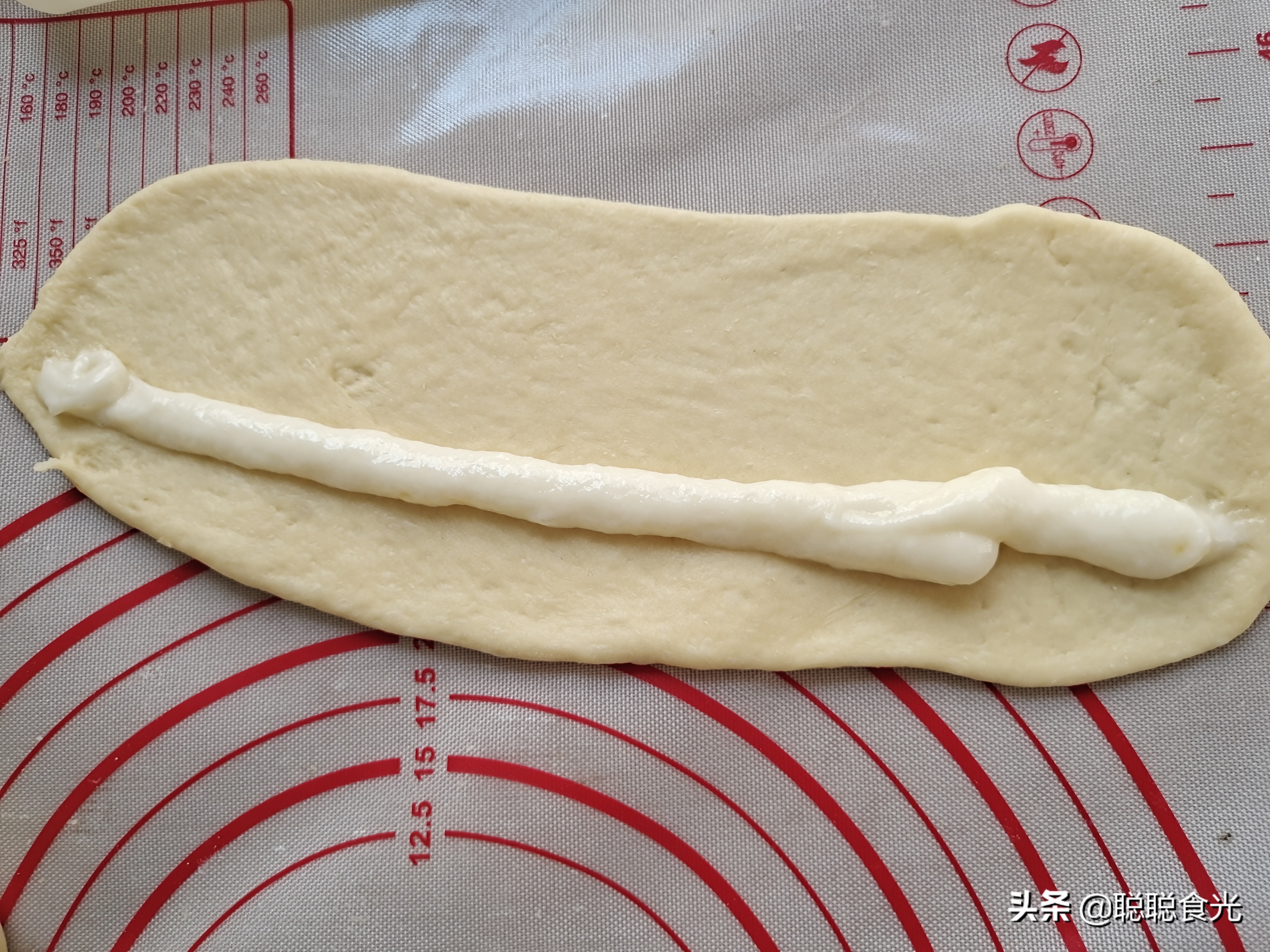 家庭酸奶麻花简单做法,家庭版酸奶麻花做法