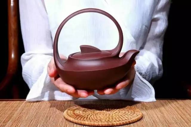 紫砂壶大的贵还是小的紫砂壶贵,什么泥料的紫砂壶最贵