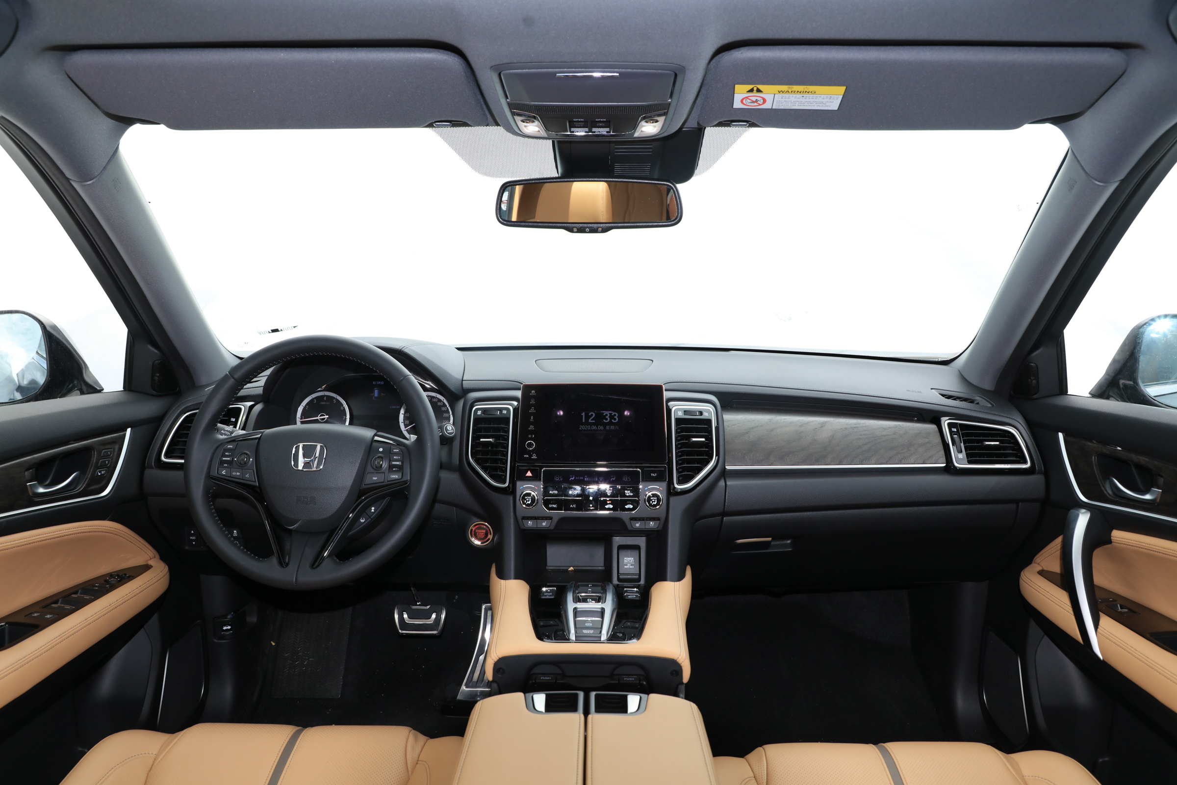 本田ur-v2023款2.0t中配现场解说,18年本田ur-v详细测评