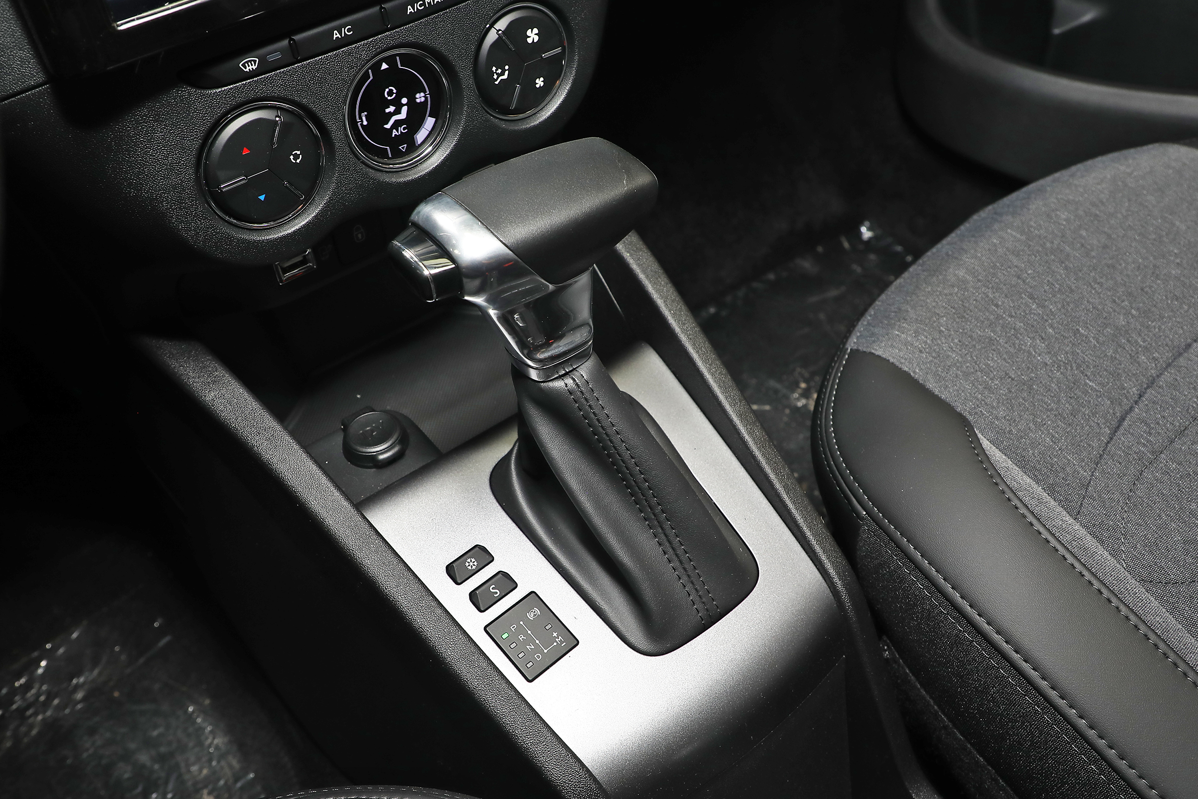 雪铁龙c3xr体验,雪铁龙c3l的优缺点是什么