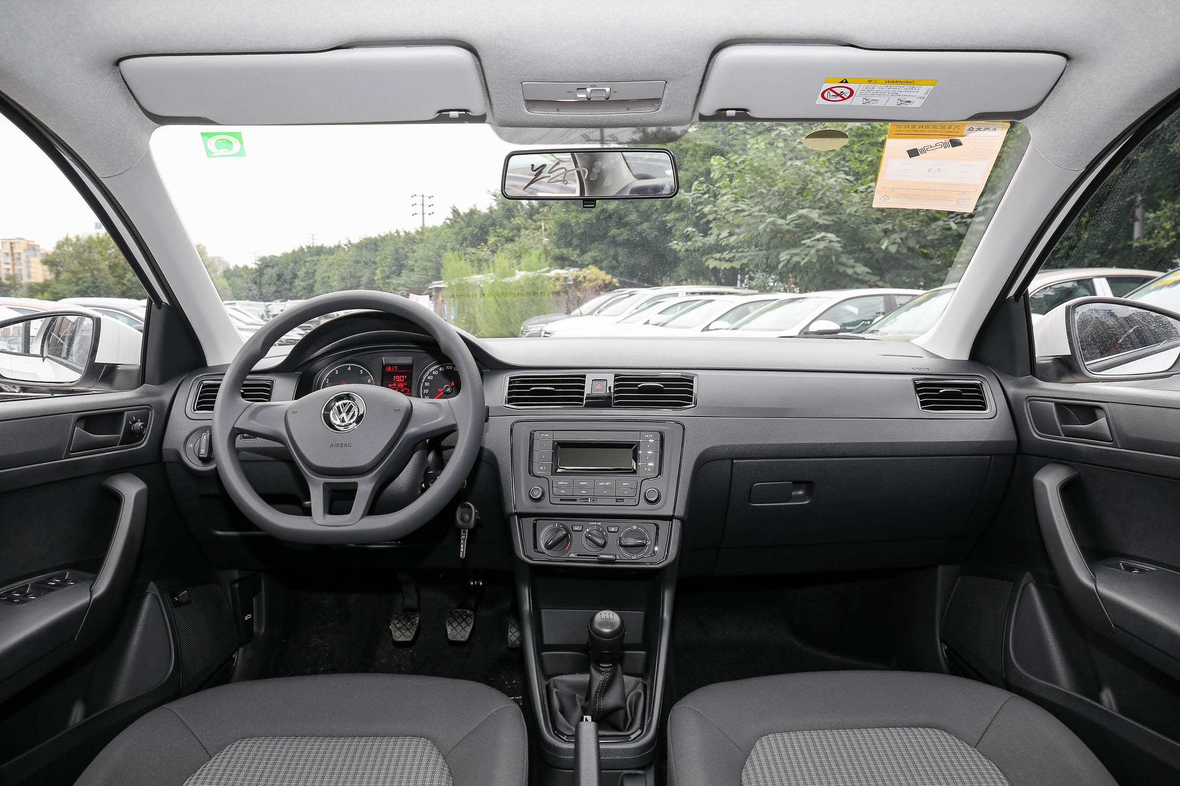 配置最高的桑塔纳,桑塔纳有几个配置