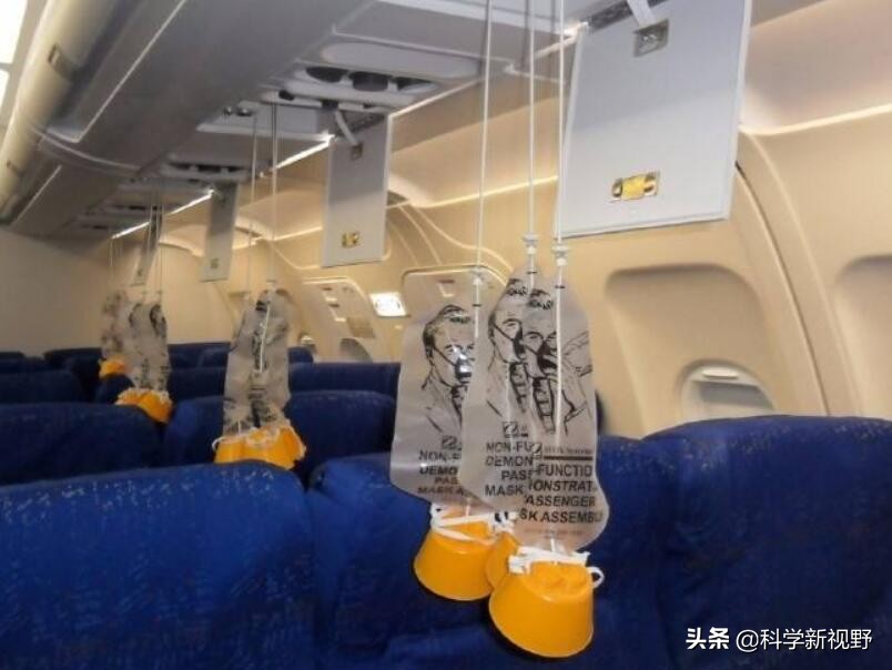 飞机在高空怎么保持气压,飞机在高空飞哪来氧气