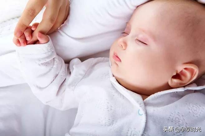 两岁宝宝为什么认人,2个多月宝宝认人哭闹怎么解决