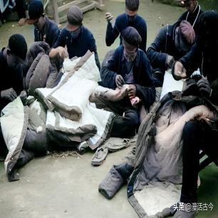 日军兽行照片：当着父亲的面玷污他女儿，临走还残忍割下妻子乳房