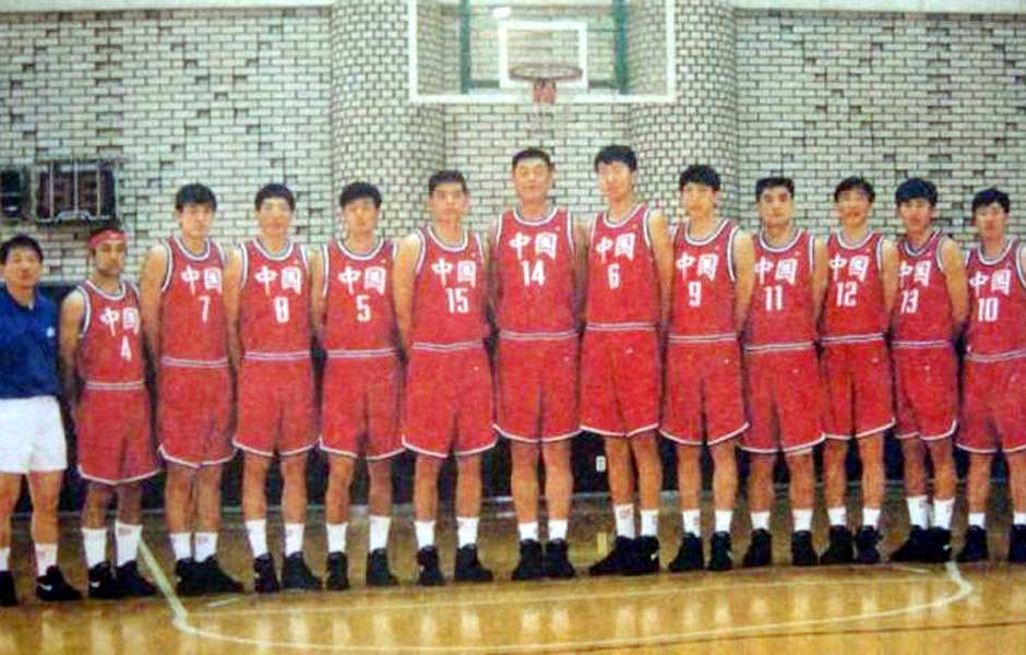 王治郅婚姻现状,王治郅和现任老婆有小孩了吗