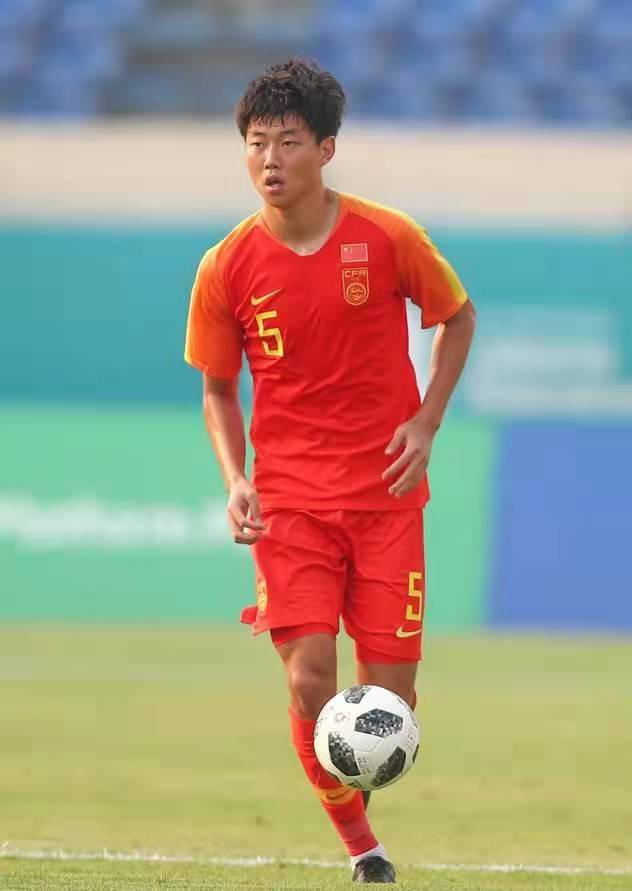 韦世豪独中两元,韦世豪自评中国足球