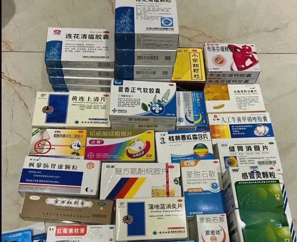 他囤了一堆药,然后说“买不到药的人为啥不从自己角度找问题呢”