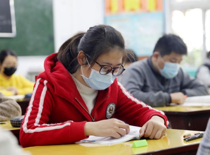 学生有创意的自我介绍,学生简短吸引人的自我介绍