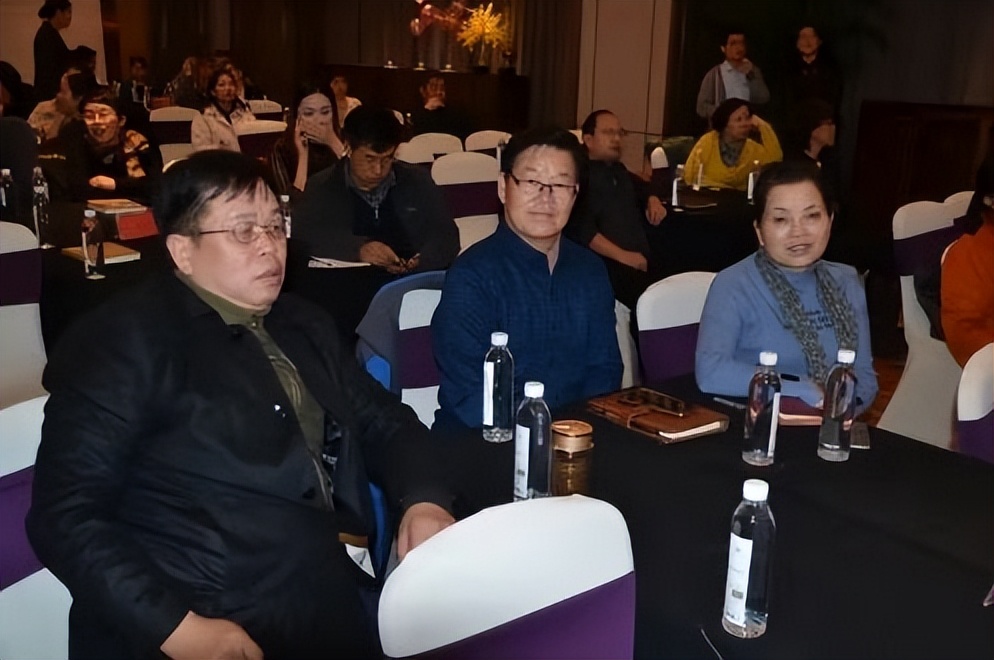 让红色基因薪火相传视频,让红色的基因传承万代千秋演讲