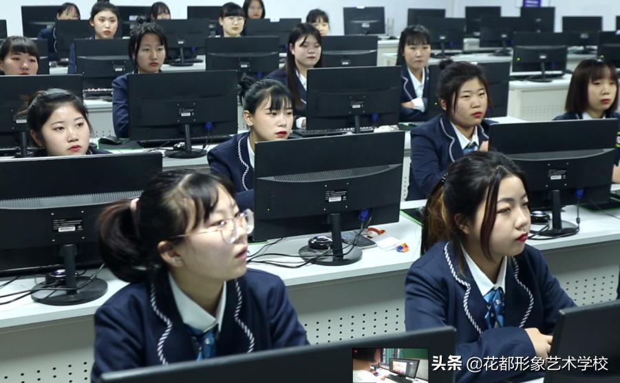 初中女生最吃香的十大技校专业,大专女生最吃香的十大专科专业