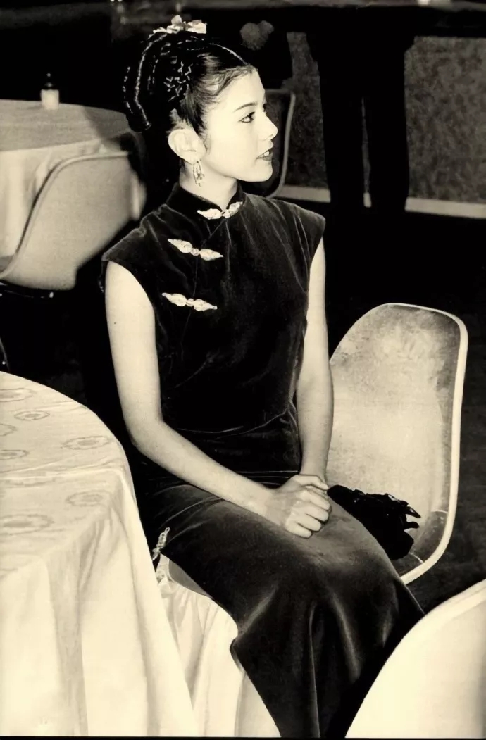 颜值巅峰山口百惠,和山口百惠齐名的女性