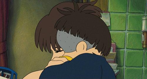 宝宝大哭不止怎么快速止哭,宝宝大哭爸爸衣服裹住止哭