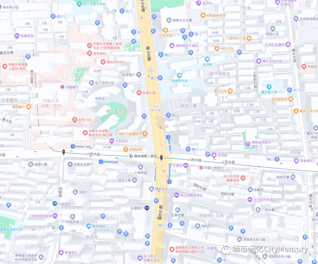 窑岭印象：有“长沙白宫”“戏窝子”，可看李谷一、张也的演出