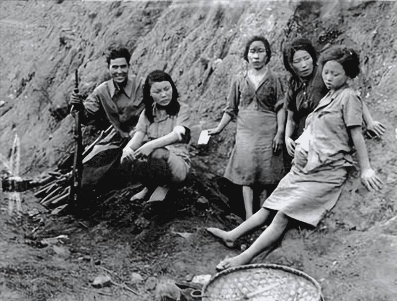 日军日记:*安妇慰**不服从管教,我很愤怒,用*刀刺**插入她的*体下**