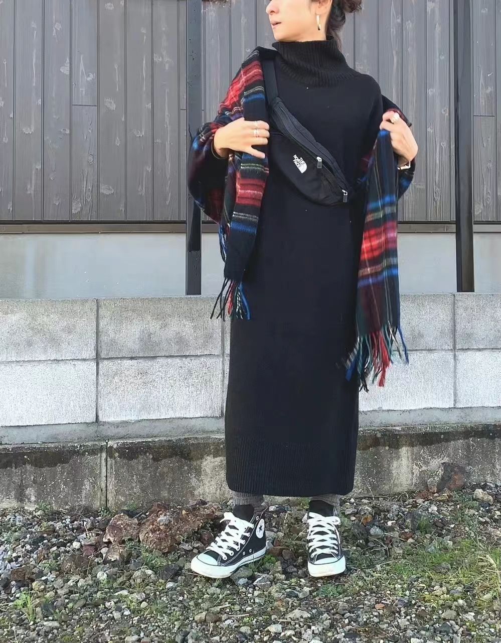 怎么样搭围巾显脸小,薄围巾怎么系显脸小