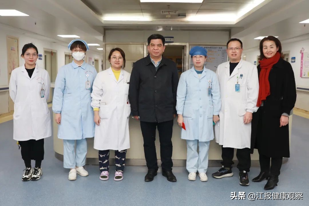 南昌大学二附用坚守为生命守岁