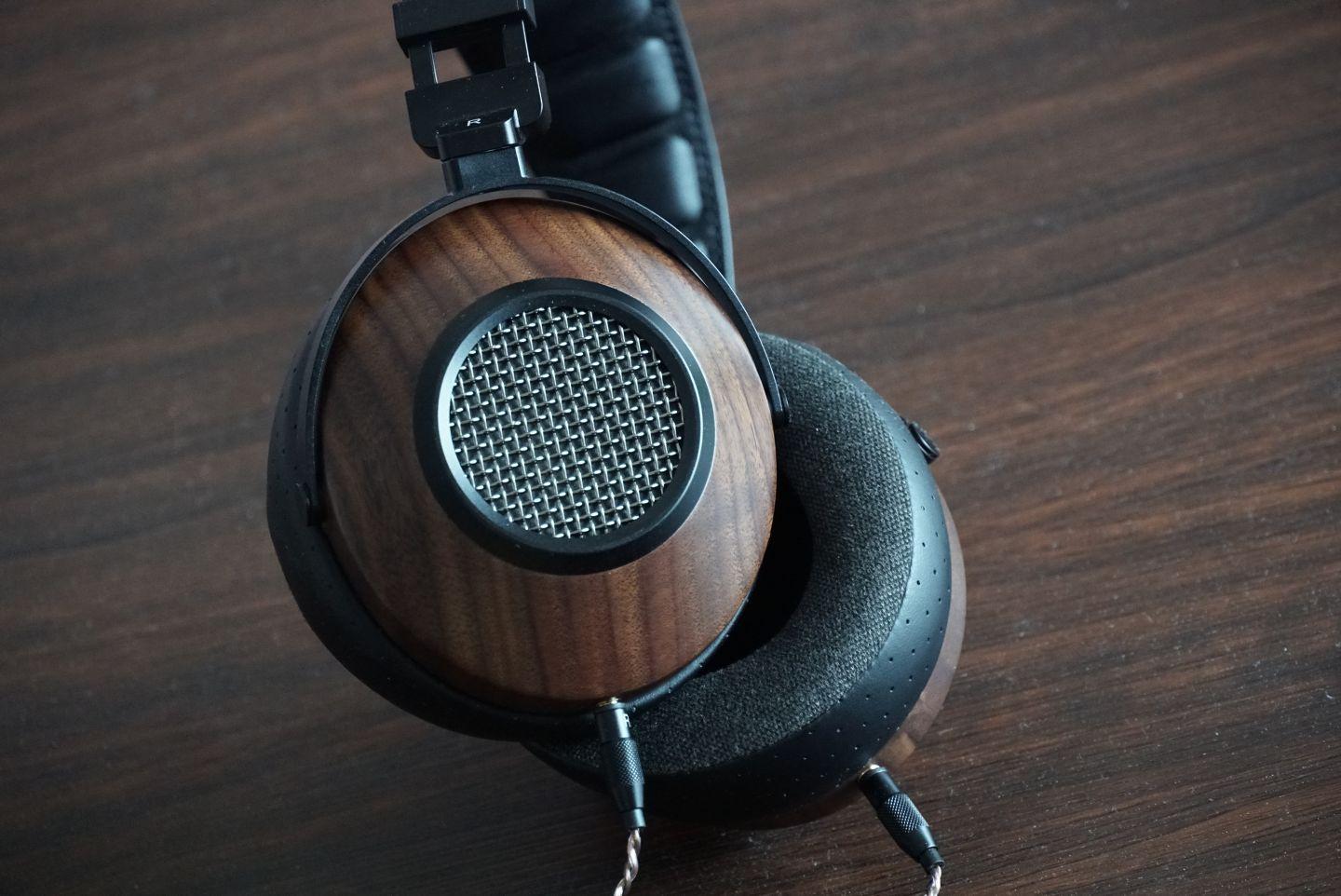 最科技的头戴式耳机,最高端头戴式耳机