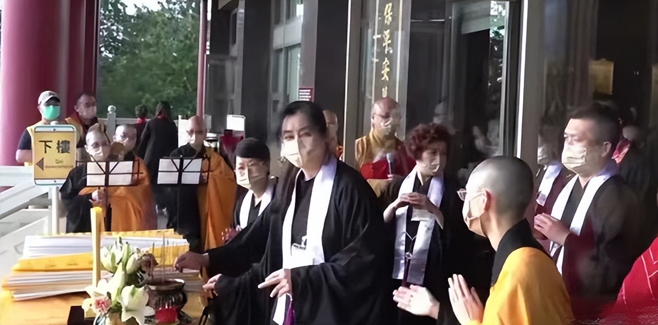 53岁王祖贤皮肤松弛,55岁王祖贤近照曝光美到像精修图