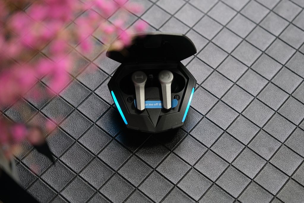 漫步者hecategx07吃鸡联名款,hecate漫步者蓝牙耳机和平精英