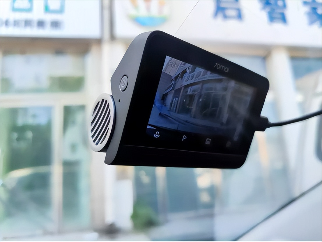 70迈行车记录仪a810,4k120帧行车记录仪评测