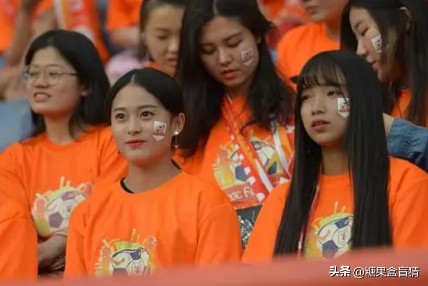 李铁郝伟被抓是中国足球的悲哀!2人都拿过最佳主帅泰山队受影响