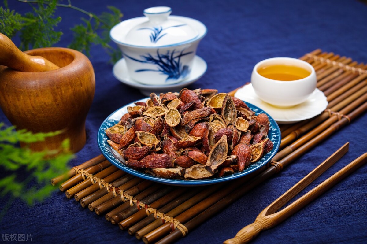 陈先生因泄精过早服用达泊西汀，担心久服会出现问题，怎么办？