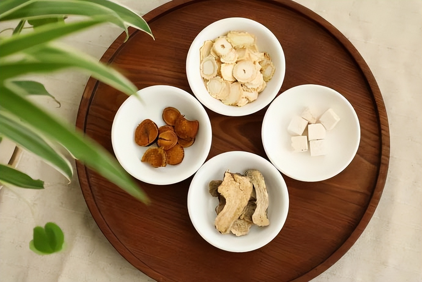 春夏正是治疗鼻炎的好季节，鼻炎患者千万莫要错过了，失不再来