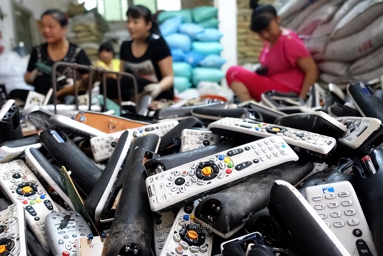 美国垃圾为何让中国清理？我国拒收洋垃圾后，欧洲国家乱做一团